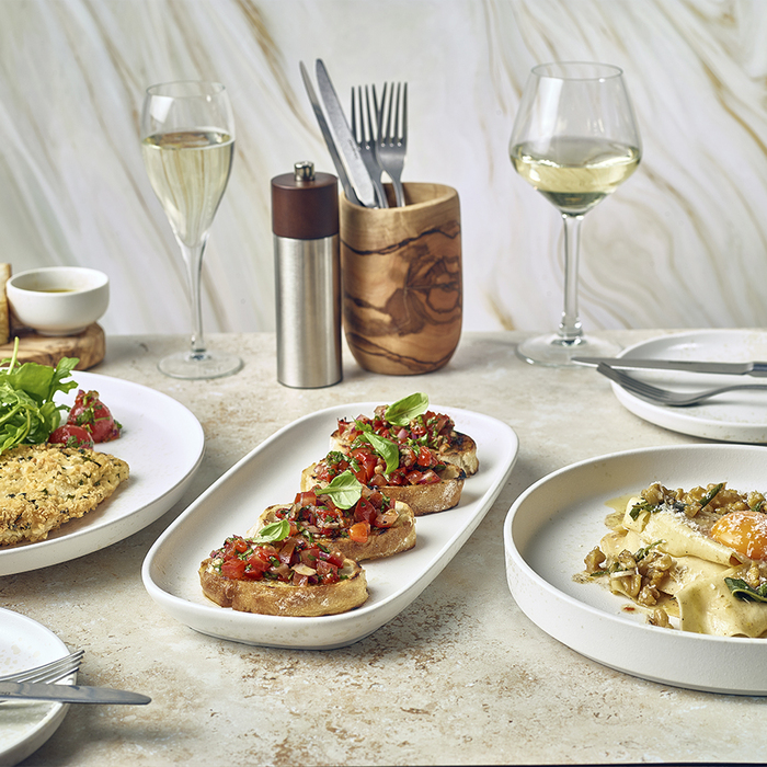 Тарілка презентаційна з бортиком 18*h 2.7 см, сіра, Sereno Alto, GenWare