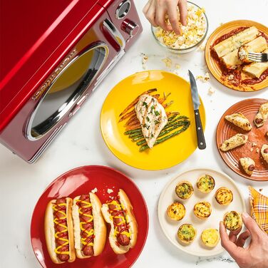 Микроволновая печь 800 Вт, красный Retro Nostalgia