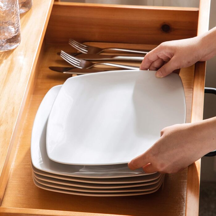 Серія Julia, набір посуду 12 персон, порцеляновий набір посуду, столовий сервіз з обідньою тарілкою, десертна тарілка, супова тарілка, кавові чашки, блюдця по 12 шт. кожна (18 шт. , обідня тарілка)