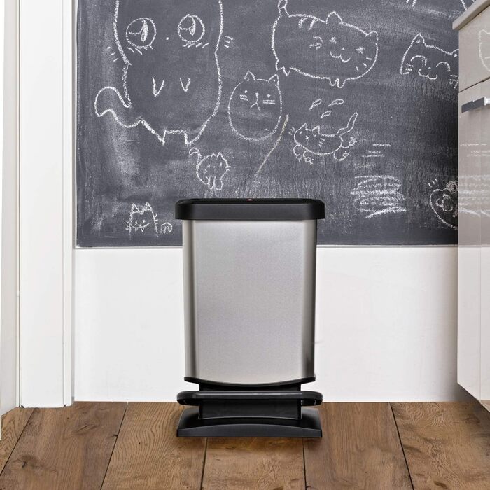 Сміттєвий бак з кришкою 20 л Rotho