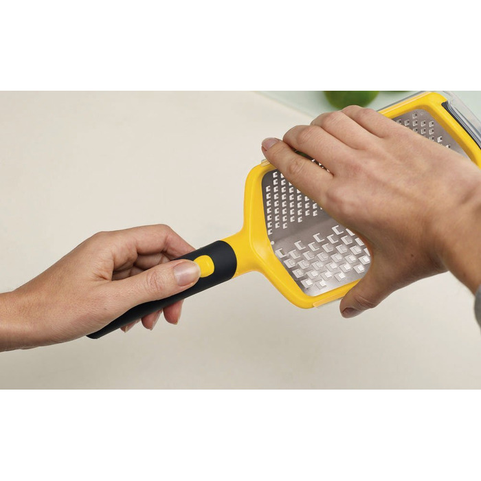 Терка маленька сіро-жовта Twist Grater Joseph Joseph