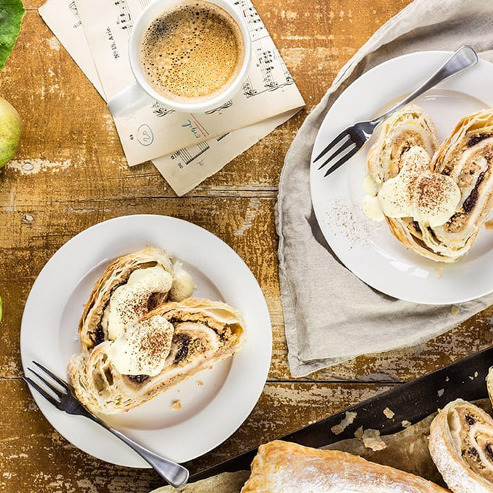 Чашка для еспрессо з блюдцем Maxwell & Williams WHITE BASICS ROUND, порцеляна, 70 мл