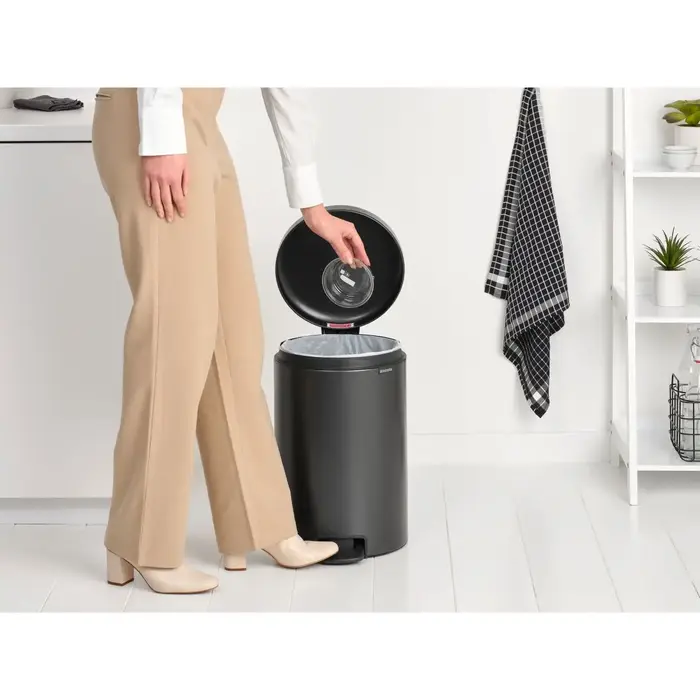 Бак для сміття з педаллю 20 л Brabantia