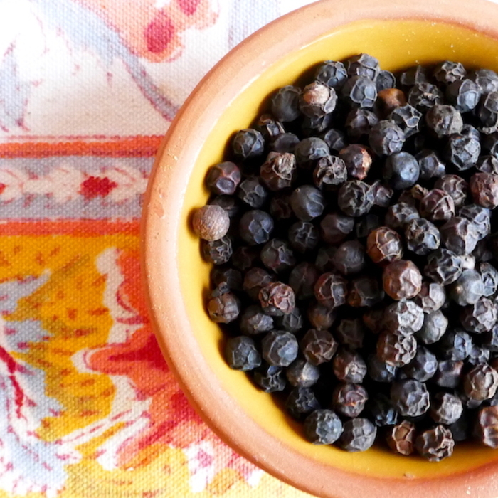 Гірський перець органічний чорний 40 г в банці Gewuerze der Welt