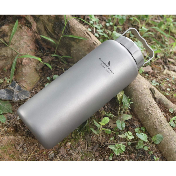 Безмежна титанова чашка Voyage з титановою спортивною пляшкою для води з плоскою кришкою 35.5 рідких унцій/1050 мл ультралегка, герметична для кемпінгу на відкритому повітрі, піших прогулянок (Ti1506b)