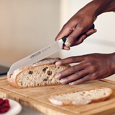 226400 Ніж для хліба 180 мм серія 'Opera'