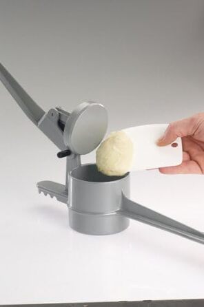 Картопляна машина, з круглою перфорацією, литий під тиском алюміній, довжина 41 см, шпецле-прес, червоний, 6110223R