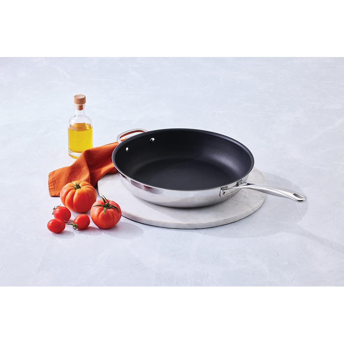 Сковорода 32 см з антипригарним покриттям 3-ply Plus Le Creuset