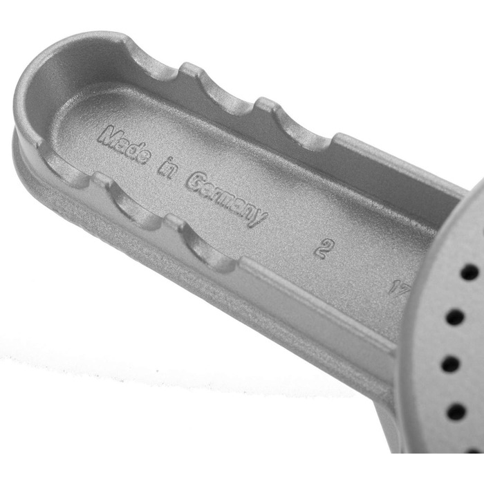 Шпецле/картоплеріз Westmark, з круглою перфорацією, литий під тиском алюміній, довжина 41 см, шпецле-прес, 6110223R (сріблястий)