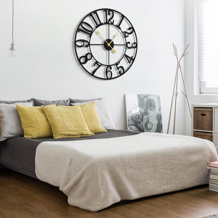 Великий круглий металевий настінний годинник у вінтажному стилі з безшумним нецокаючим годинником на батарейках 40 см, 16-дюймові римські цифри, годинники для вітальні, спальні, кухні, настінний годинник-прикраса (чорні арабські цифри, 80 см)
