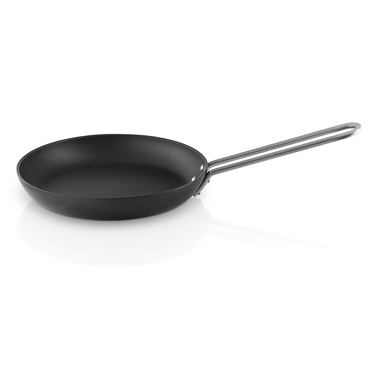 Сковорода Ø 24 см чорна Black Line Eva Solo