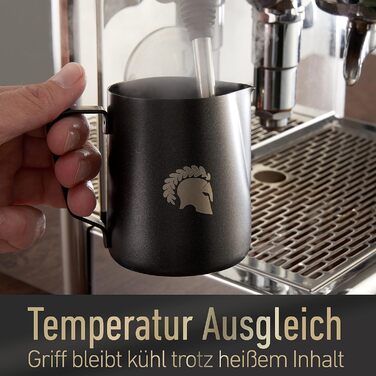 Глечик для молока Barista Legends з нержавіючої сталі 350 мл зі спеціальним носиком для лате-арту - Глечик для спінювання молока з високим глянцевим покриттям - Глечик для молока Barista з нержавіючої сталі - Аксесуари Barista (чорний 350 мл)