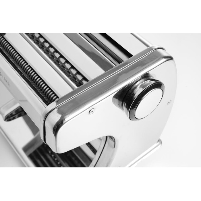 Машина для пасти HENDI, електрична, для приготування свіжої пасти, качалка, тальятелле, фетучіні, 7 регульованих швидкостей 0,2-2,5 мм, 258 x 218 x (В) 232 мм, нержавіюча сталь, 224847 Срібний 1