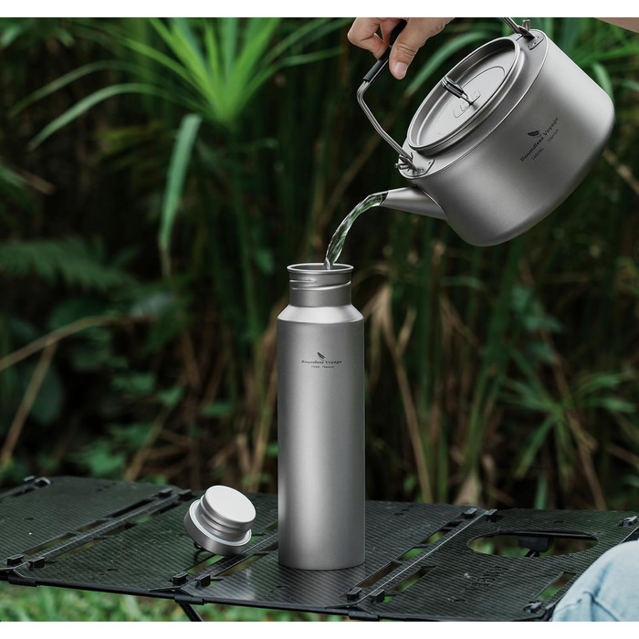 Титанова пляшка для води Відкритий кемпінг Одношарова металева пляшка для води з широким горлом Захист від протікання Спорт Їзда на велосипеді Піші прогулянки Пікнік Скелелазіння Біг Чай Кава Пляшка для напоїв (750 мл Ti3253d)