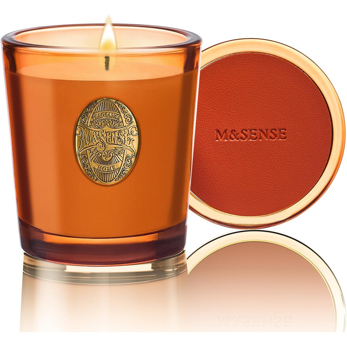 Ароматна свічка M&SENSE &quotЛісова хатина&quot, ароматичні свічки у склянці, натуральна соєва свічка, час горіння 55 годин, подарункові свічки для жінок та чоловіків, подарункова свічка (Noir Luft, 260 г)