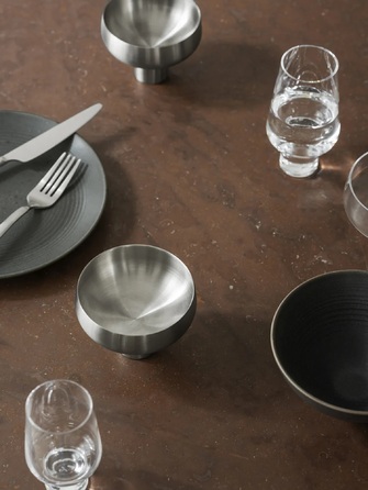 Набор из 2 бокалов для шампанского 90 мл, матовая нержавеющая сталь Koyoi Steel Blomus