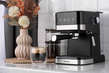 ARDESTO Кофеварка рожковая 1.5л, молотая, ручной капучинатор, сенсорное управление, черно-серебристый