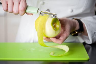 Овощечистка с подвижным лезвием, 19,5 см зеленая Ecolution Fackelmann