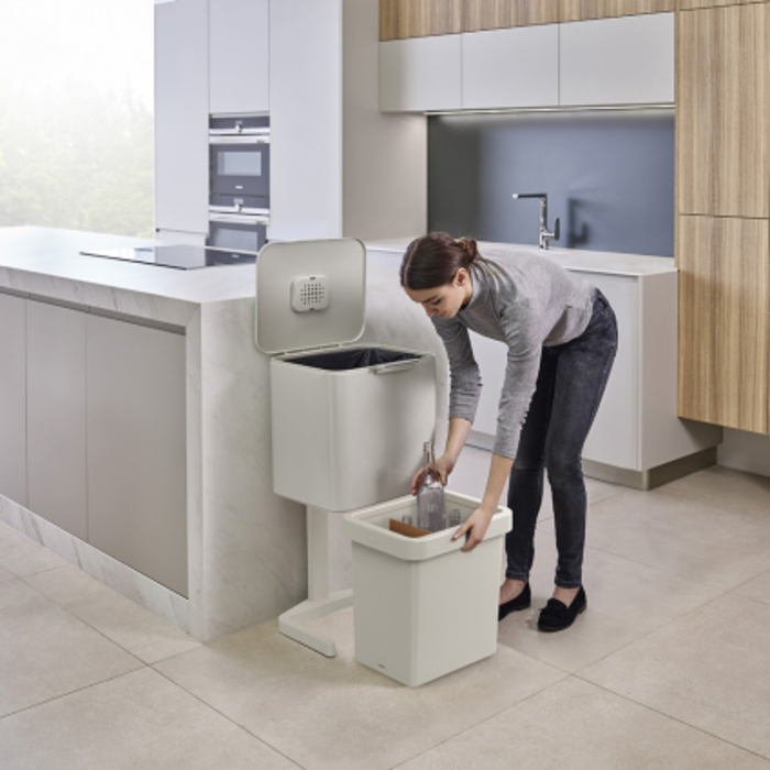 Контейнер для сміття з двома баками 60 л, білий Totem Pop Joseph Joseph