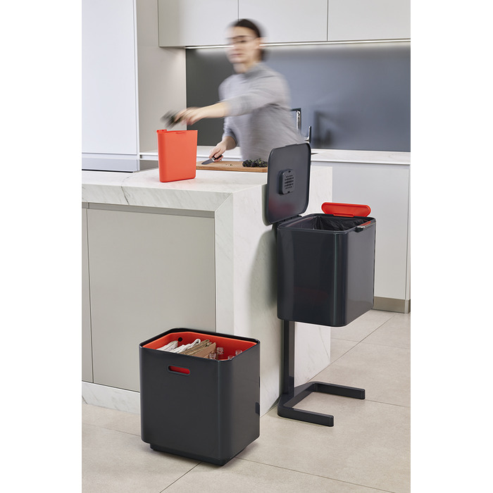 Контейнер для сміття з двома баками 60 л графіт Totem Compact Joseph Joseph