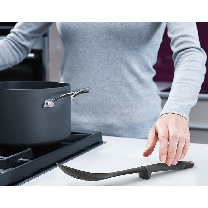 Набір кухонного приладдя з щипцями 6 предметів Elevate Carousel Set Joseph Joseph