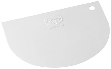 Скребок для тіста пластмасовий напівкруглий Back - Helfer Dr. Oetker