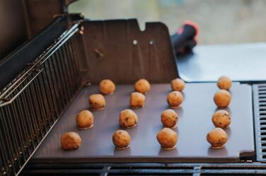 Крафтовий камінь для випічки 40,6 x 41,4 х 1,2 см Weber