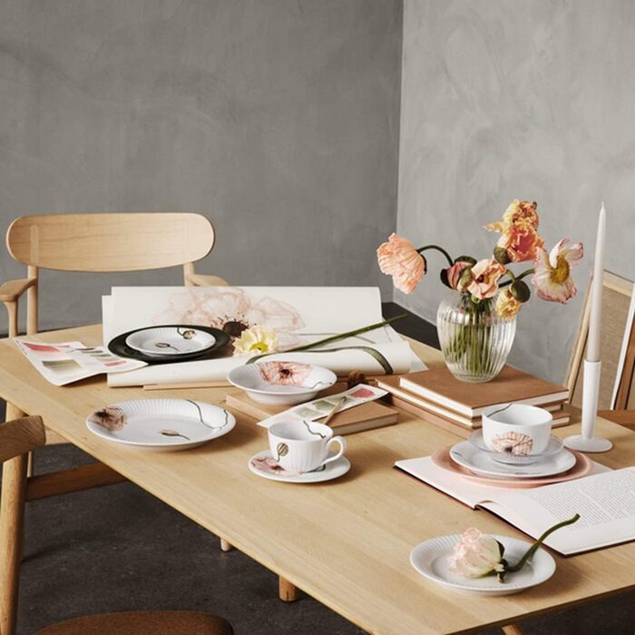 Кухоль 330 мл, білий з акварельним візерунком Poppy Hammershøi Kähler