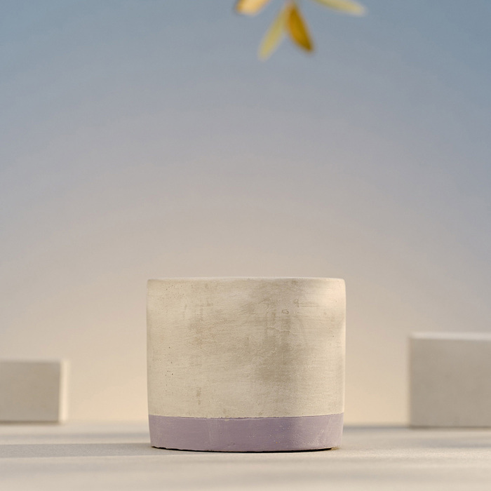 Свічка Bougies La Française у кашпо BETON, лаванда-лемонграс, 9 х 9 х 7,5 см, 180 г