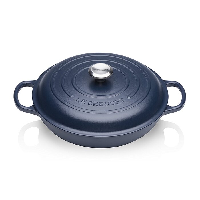 Сковорода-жаровня чавунна 30 см, темно-синій Signature Le Creuset