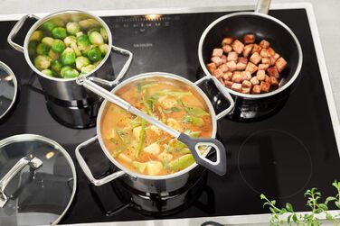 Кулінарна ложка 32 см з отвором та силіконовим краєм Rosle