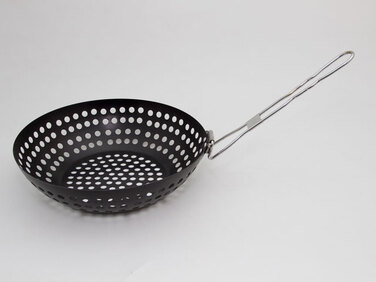 GIPFEL Сковорода глибока антипригарна для приготування страв на вугіллі, 30 см. Матеріал: вуглецева сталь. Покриття: Xynflon 2200 GIPFEL