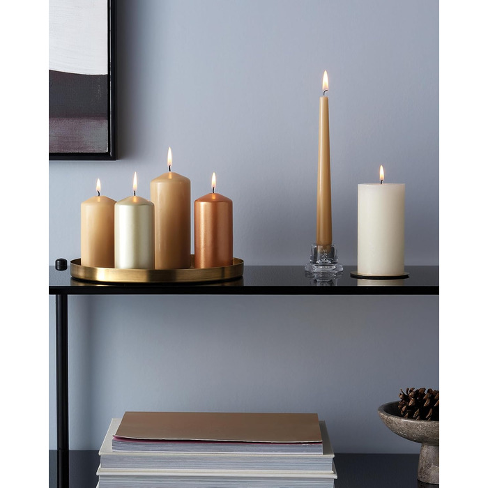 Свічки Bolsius Smooth Taper - Зелені - Набір з 4 шт. у коробці - Декоративні побутові свічки - Час горіння 7 годин - Без запаху - Натуральний рослинний віск - Без пальмової олії - 24,5 см Зелені, 4 шт. и (Металеве золото, 4 шт. и)