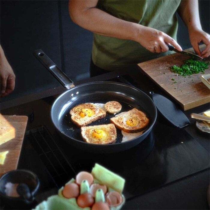 Сковорода Fiskars Hard Face 30 см (1075521)