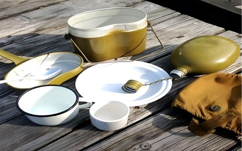 Посуд для військових