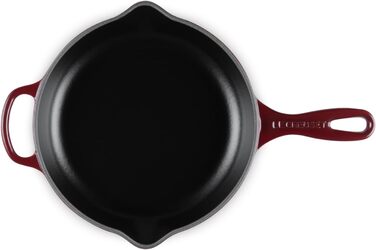 Сковорода 23 см чугунная, гранатовый Signature Le Creuset