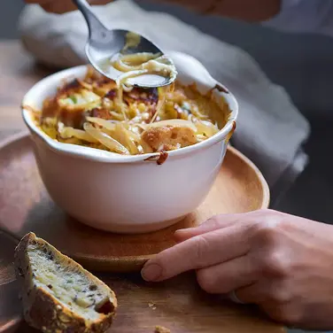 Форма для гратену 14 см, бежевий Emile Henry