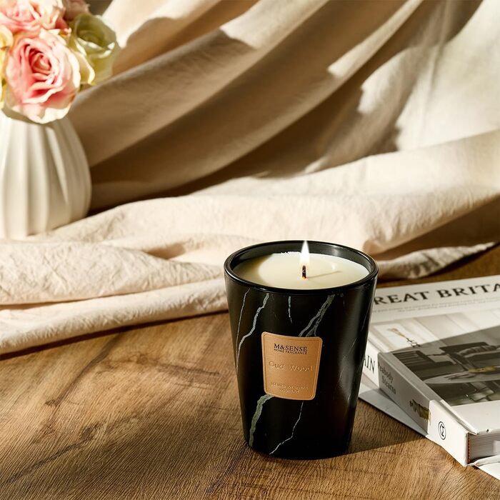 Ароматизована свічка чорного кольору 400 г, час горіння 75 годин M&SENSE