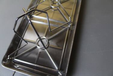 Стойка с поддоном для 2 куриц Grill Pro