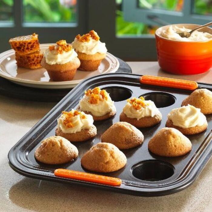 Міні-форма для випічки на 12 мафінів 30 х 22 х 2,5 см, Le Creuset