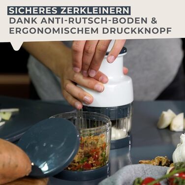 Измельчитель лука с прозрачным контейнером для сбора, надежной ручкой и нескользящими ножками Fackelmann