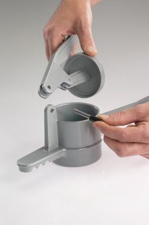 Картопляна машина, з круглою перфорацією, литий під тиском алюміній, довжина 41 см, шпецле-прес, червоний, 6110223R