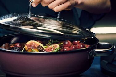 Сковорода для тушкування 28 см зі скляною кришкою, рожевий кварц Fusiontec Mineral WMF