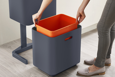 Контейнер для сміття з двома баками 60 л графіт Totem Compact Joseph Joseph