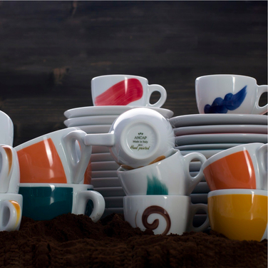 37172 Чашка cappuccino 180 мл Fiamma Red 'Verona Millecolori Hand Painted Fiamma Red with Staffage R