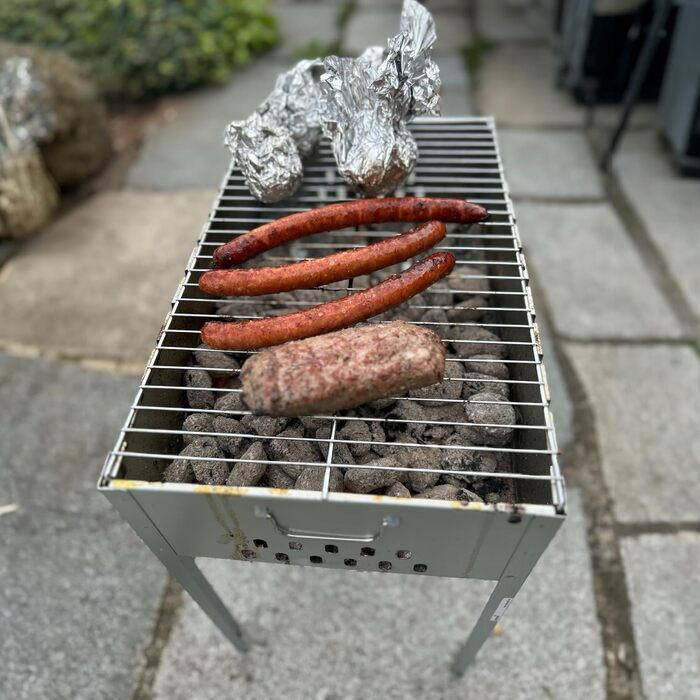 Портативний мангал включаючи 6 шампурів та решітку для гриля Grillpaul