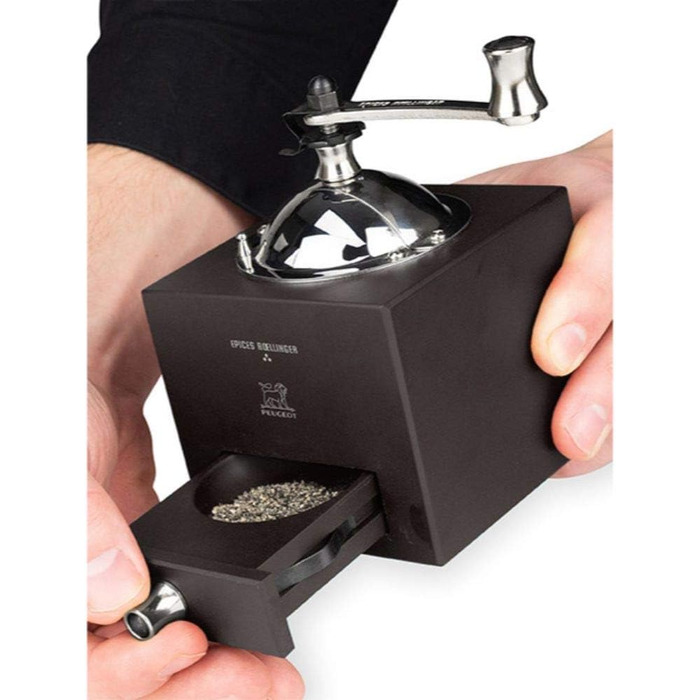 Млин для перцю Roellinger 13 см - Натхненний традиційною кривошипно-шатунною фрезою Peugeot з шухлядою - Виготовлений з деревини, сертифікованої PEFC - Шоколадні кольори