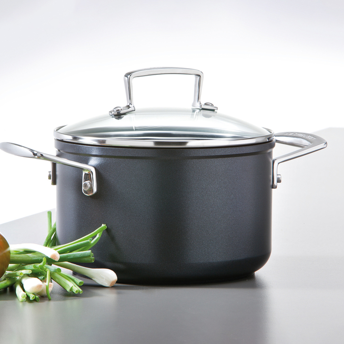Каструля 18 см Toughened Non-Stick Le Creuset