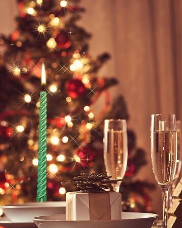 Набір з 4 конічних спіральних свічок 2 х 25,5 см, зелений Alederways