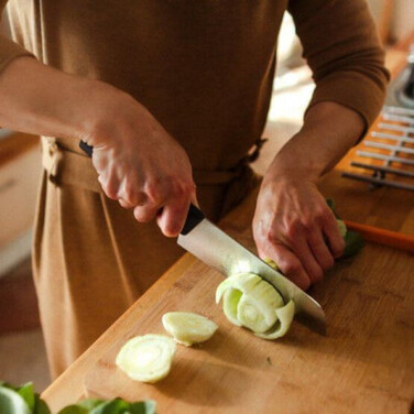 Ніж Santoku Fiskars Functional Form (1057536)